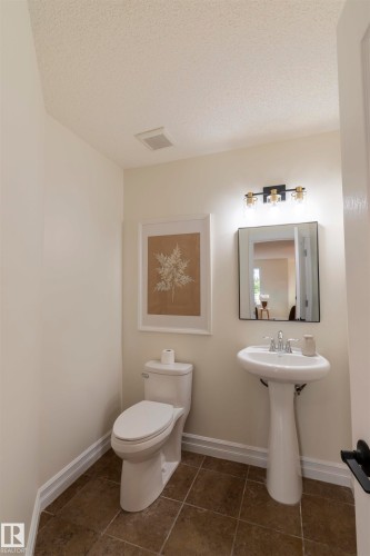 21323 58 Avenue, Edmonton, AB - Indoor Photo Showing Bathroom