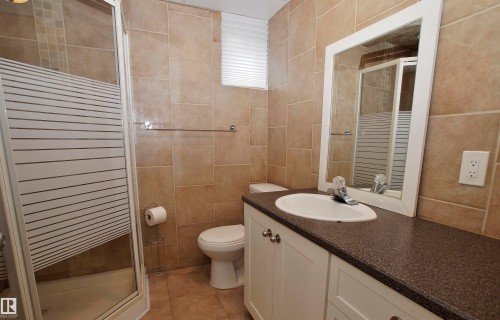 12415 80 Street, Edmonton, AB - Indoor Photo Showing Bathroom