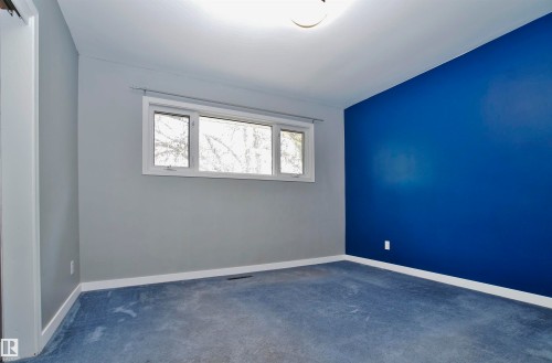 12415 80 Street, Edmonton, AB - Indoor Photo Showing Other Room