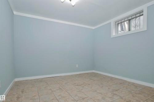 12415 80 Street, Edmonton, AB - Indoor Photo Showing Other Room