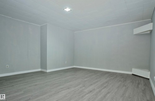 12415 80 Street, Edmonton, AB - Indoor Photo Showing Other Room