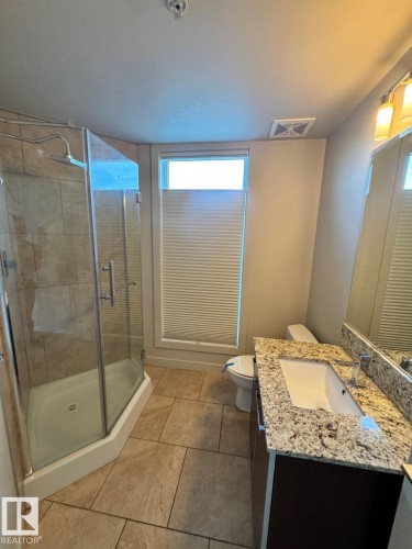 307 10388 105 Street, Edmonton, AB - Indoor Photo Showing Bathroom