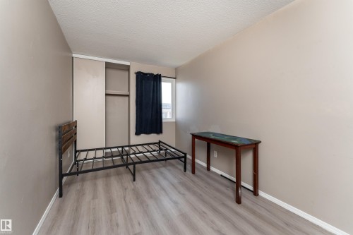 174 3308 113 Avenue, Edmonton, AB - Indoor Photo Showing Other Room