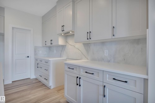 280 Lodge Pole Place, Leduc, AB - Indoor Photo Showing Kitchen