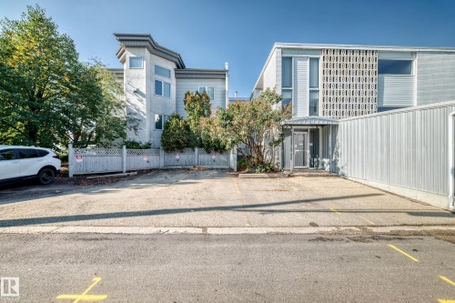 103 6708 90 Avenue Nw, Edmonton, AB - Outdoor