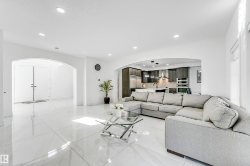 3104 61 Avenue, Rural Leduc County, AB - Indoor Photo Showing Living Room