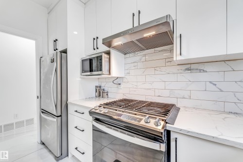 3104 61 Avenue, Rural Leduc County, AB - Indoor Photo Showing Kitchen