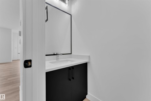 190 Munn Way, Leduc, AB - Indoor Photo Showing Bathroom