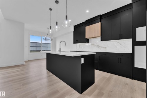 190 Munn Way, Leduc, AB - Indoor Photo Showing Kitchen With Upgraded Kitchen