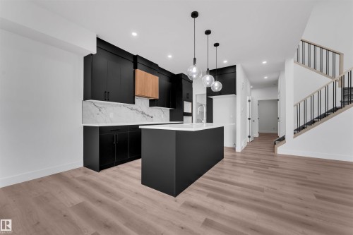 190 Munn Way, Leduc, AB - Indoor Photo Showing Kitchen