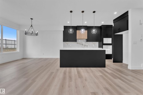 190 Munn Way, Leduc, AB - Indoor Photo Showing Kitchen