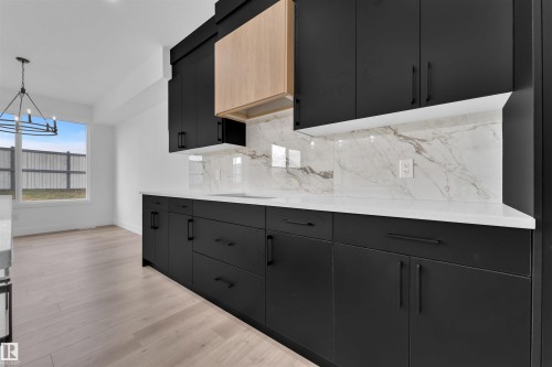 190 Munn Way, Leduc, AB - Indoor Photo Showing Kitchen