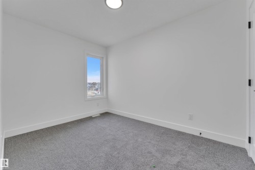 190 Munn Way, Leduc, AB - Indoor Photo Showing Other Room