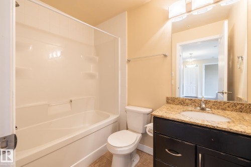 303 12650 142 Avenue, Edmonton, AB - Indoor Photo Showing Bathroom