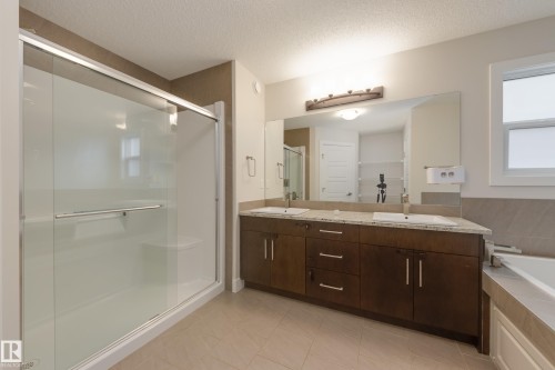 1036 Allendale Crescent, Sherwood Park, AB - Indoor Photo Showing Bathroom