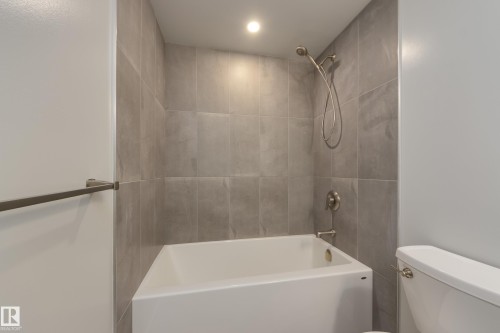1036 Allendale Crescent, Sherwood Park, AB - Indoor Photo Showing Bathroom