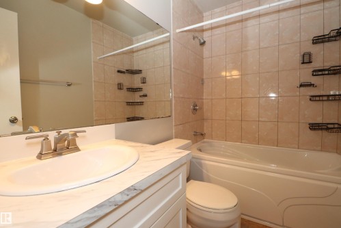 14843D Riverbend Road, Edmonton, AB - Indoor Photo Showing Bathroom