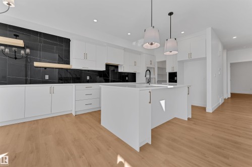 266 Munn Way, Leduc, AB - Indoor Photo Showing Kitchen