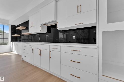 266 Munn Way, Leduc, AB - Indoor Photo Showing Kitchen