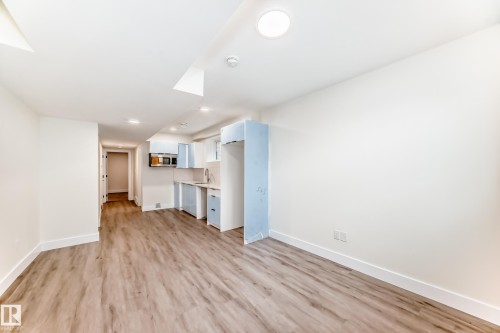 10720 149 Street Nw, Edmonton, AB - Indoor