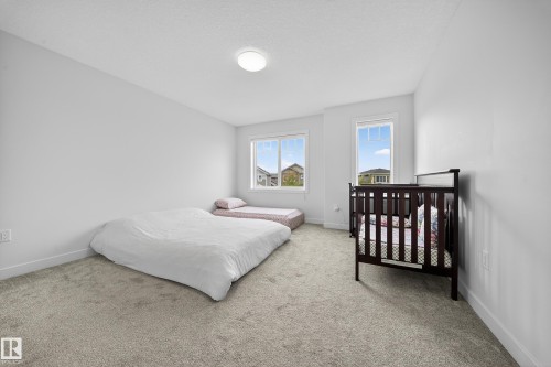 3752 Weidle Crescent, Edmonton, AB - Indoor Photo Showing Bedroom