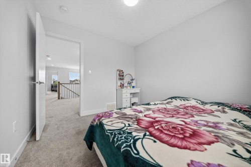 3752 Weidle Crescent, Edmonton, AB - Indoor Photo Showing Bedroom