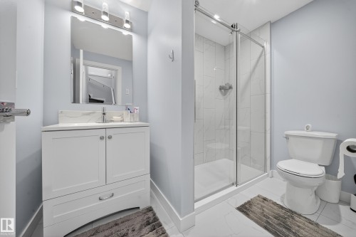 3752 Weidle Crescent, Edmonton, AB - Indoor Photo Showing Bathroom