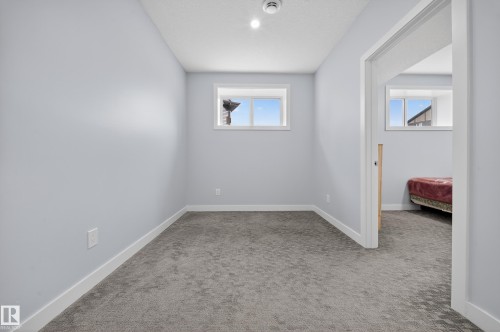 3752 Weidle Crescent, Edmonton, AB - Indoor Photo Showing Other Room