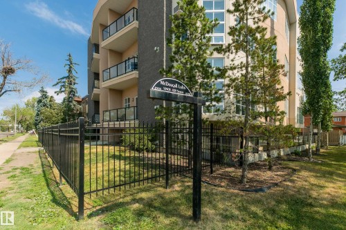 104 10905 109 Street, Edmonton, AB - Outdoor