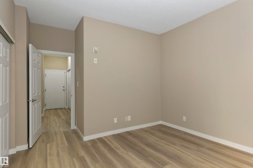 104 10905 109 Street, Edmonton, AB - Indoor Photo Showing Other Room