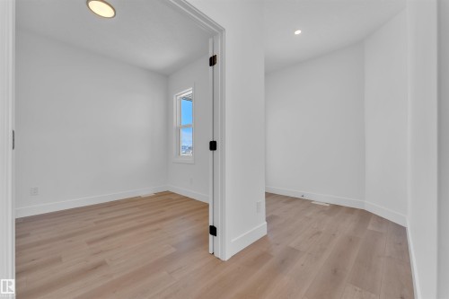268 Munn Way, Leduc, AB - Indoor Photo Showing Other Room