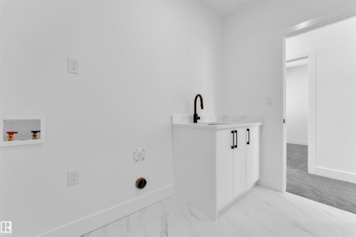 268 Munn Way, Leduc, AB - Indoor Photo Showing Other Room