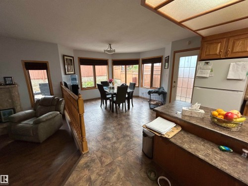 15411 67A Street, Edmonton, AB - Indoor