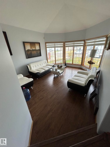 15411 67A Street, Edmonton, AB - Indoor