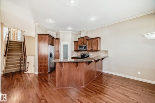 13 12610 15 Avenue, Edmonton, AB - Indoor Photo Showing Kitchen