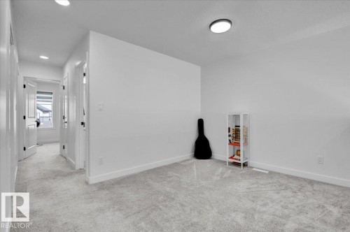 9537 Carson Bend Bend, Edmonton, AB - Indoor Photo Showing Other Room