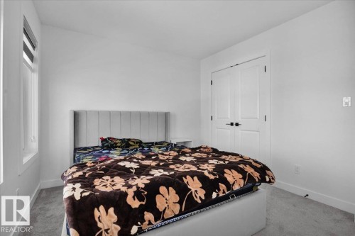 9537 Carson Bend Bend, Edmonton, AB - Indoor Photo Showing Bedroom