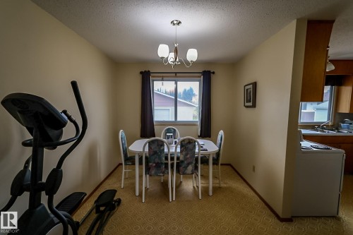 5013 44 Avenue, Smoky Lake Town, AB - Indoor Photo Showing Dining Room