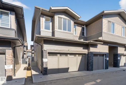 35 2710 66 Street  Edmonton, AB T6X 3H4