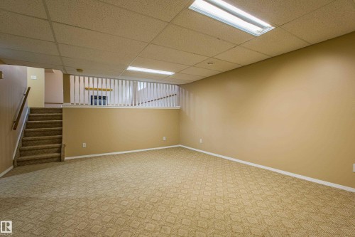 3835 47 Street Nw, Edmonton, AB - Indoor