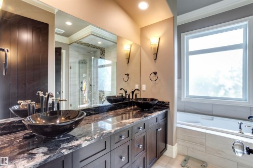 2807 Wheaton Drive, Edmonton, AB - Indoor Photo Showing Bathroom