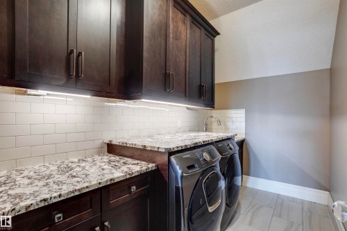 2807 Wheaton Drive, Edmonton, AB - Indoor Photo Showing Laundry Room