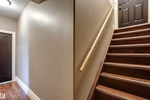 2807 Wheaton Drive, Edmonton, AB - Indoor Photo Showing Other Room