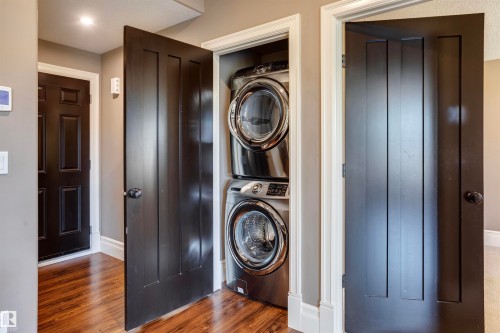 2807 Wheaton Drive, Edmonton, AB - Indoor Photo Showing Laundry Room