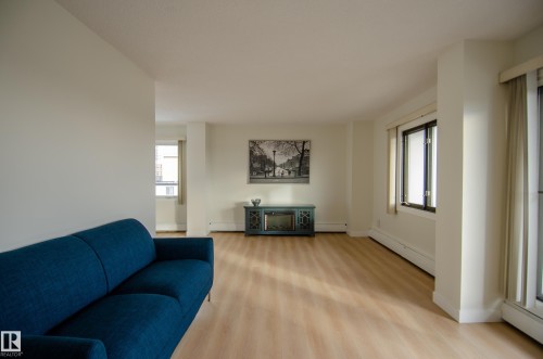 1403 9725 106 Street, Edmonton, AB - Indoor Photo Showing Living Room