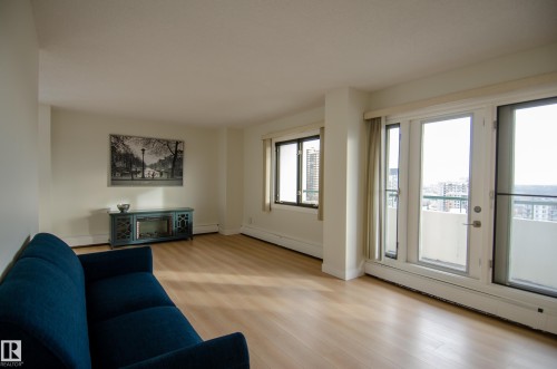 1403 9725 106 Street, Edmonton, AB - Indoor Photo Showing Living Room