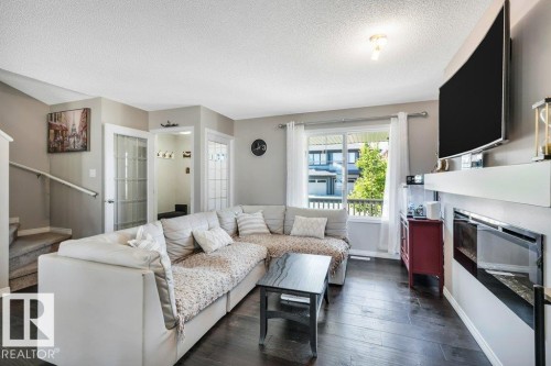 4314 Prowse Link, Edmonton, AB - Indoor Photo Showing Living Room