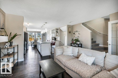 4314 Prowse Link, Edmonton, AB - Indoor Photo Showing Living Room