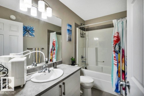 4314 Prowse Link, Edmonton, AB - Indoor Photo Showing Bathroom