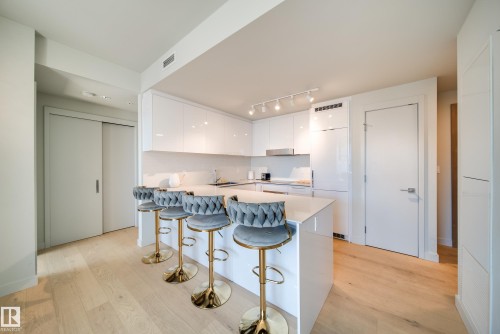 3505 10360 102 Street, Edmonton, AB - Indoor Photo Showing Kitchen